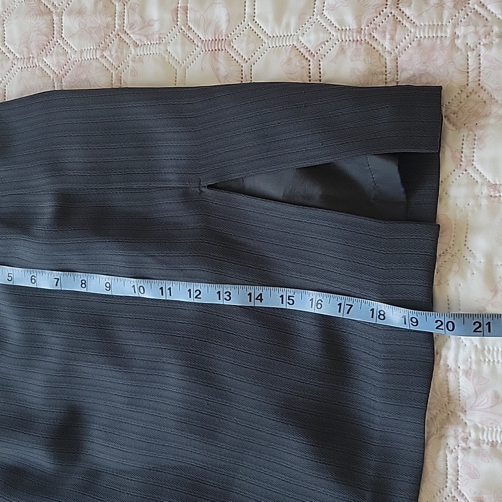Larry Levine Dark Blue Pencil Skirt - Picture 5 of 9